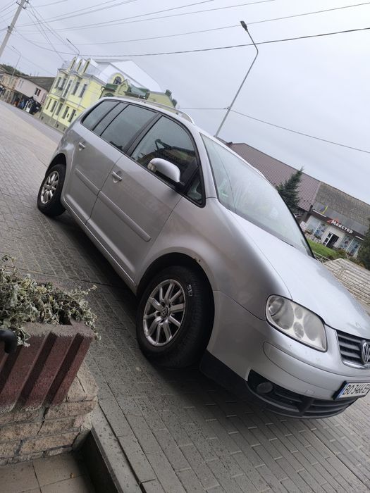 Продається Volkswagen Turan 2.0 TDI