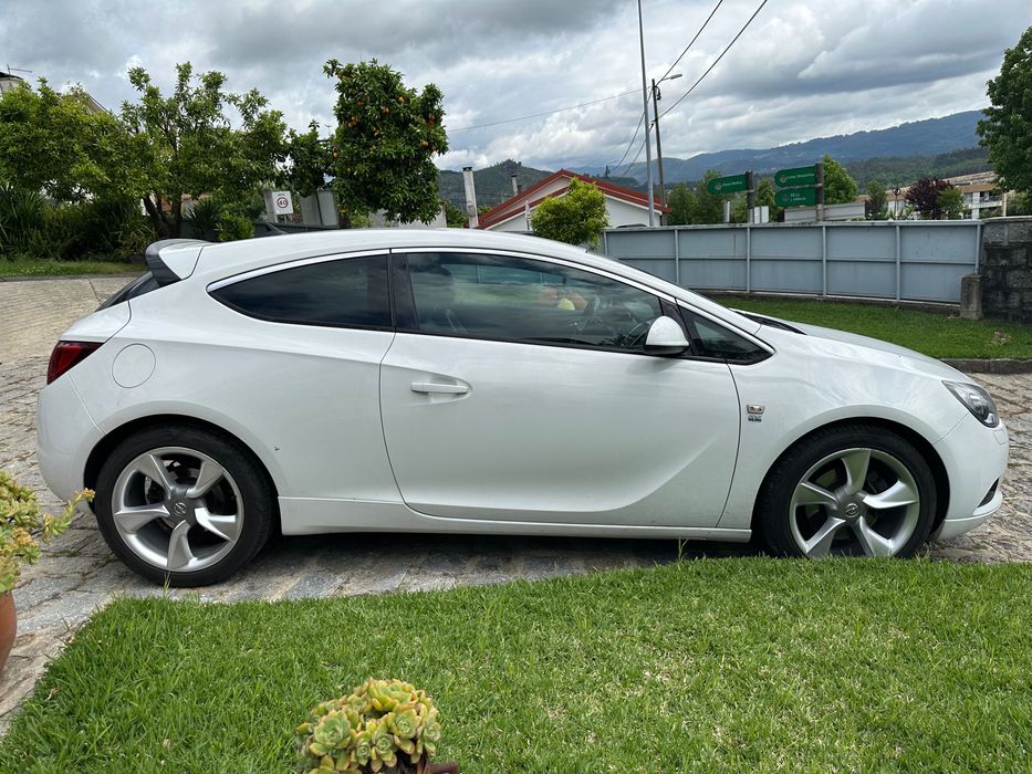 Opel Astra J GTC - OPC Line