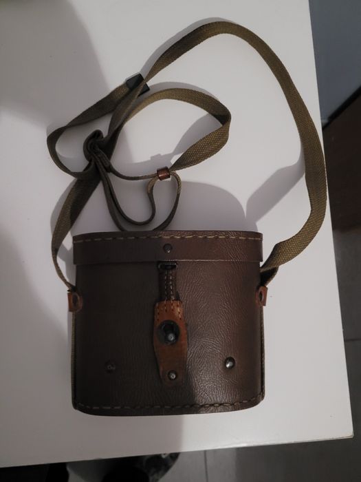 Wojskowy zasobnik na lornetke