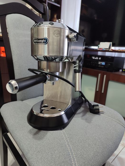 Ekspres do kawy DeLonghi Dedica Style