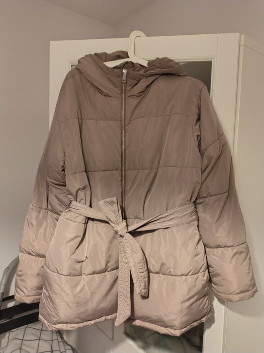 Продам куртку зимову жіночу