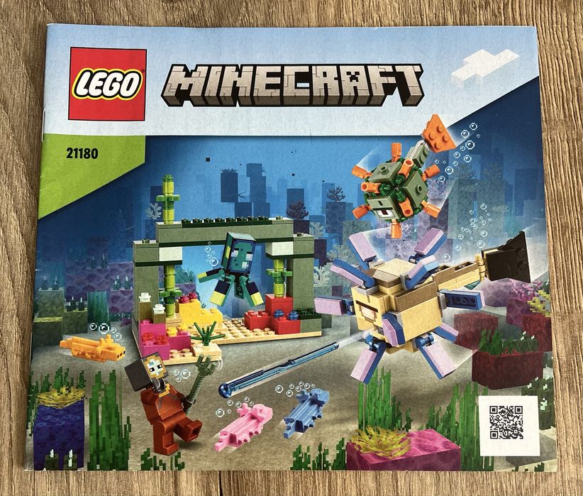 Lego Minecraft 21180 Walka ze Strażnikami