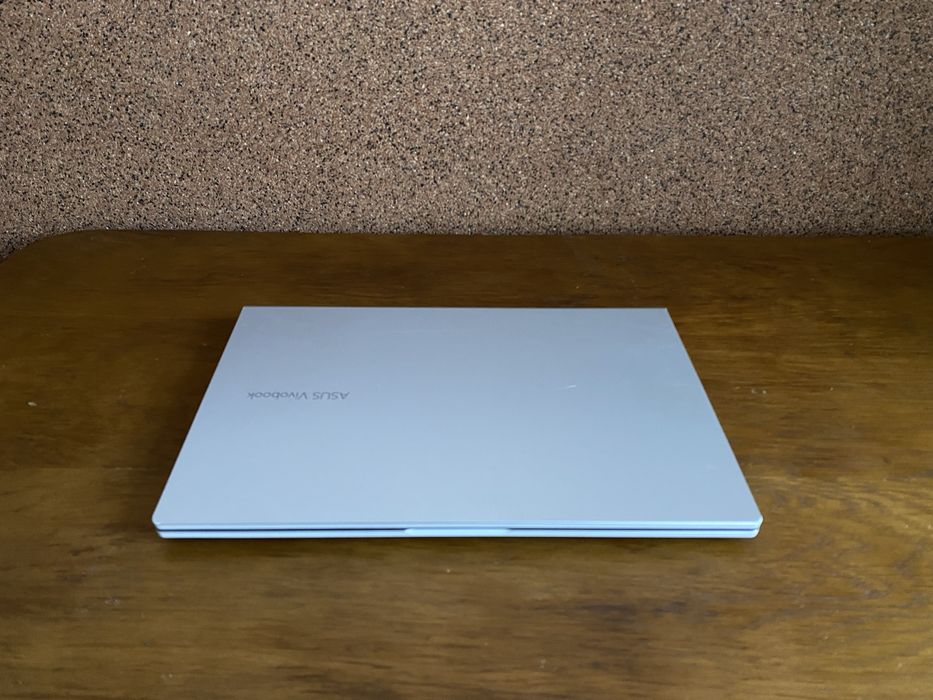 ASUS Vivobook 14". Win 11 Intel Core i3-11 Gen. 128GB SSD. 8GB RAM