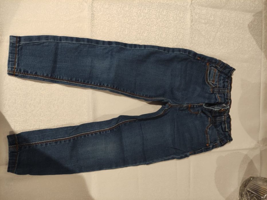Calça jeans menina