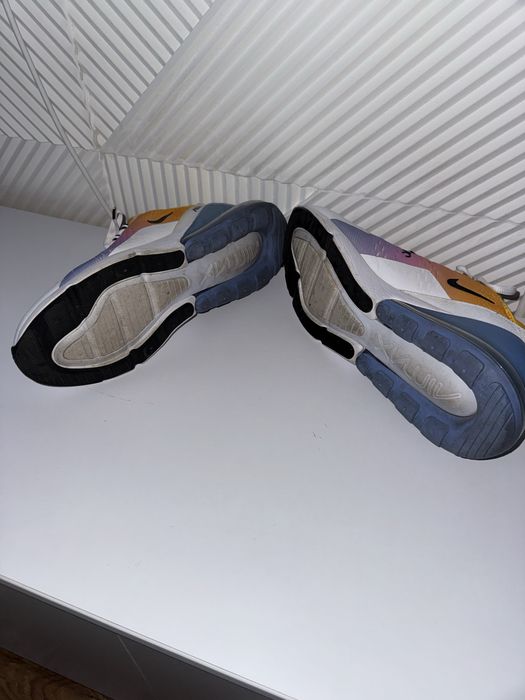 Кросівки Nike Air Max 270