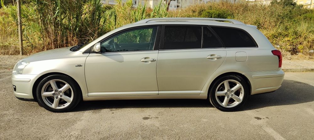 Toyota Avensis 2.2 D-CAT SOL 2006 — photo 4