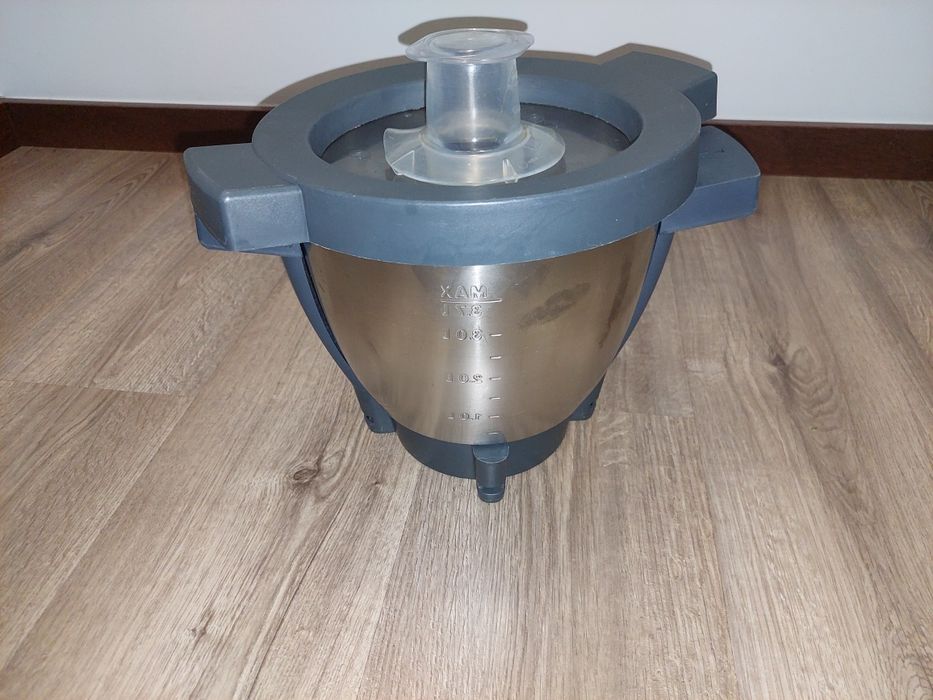 Vendo Yammi 2 + copo XL
Usada e sem garantia , Acessórios incluídos