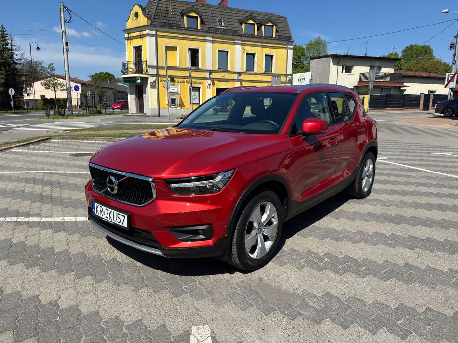 Volvo XC 40 T4 AWD Momentum 190KM