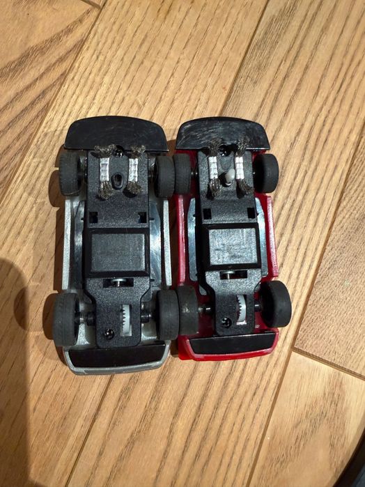 Tor wyścigowy elektryczny + 2 autka + 2 piloty + akcesoria