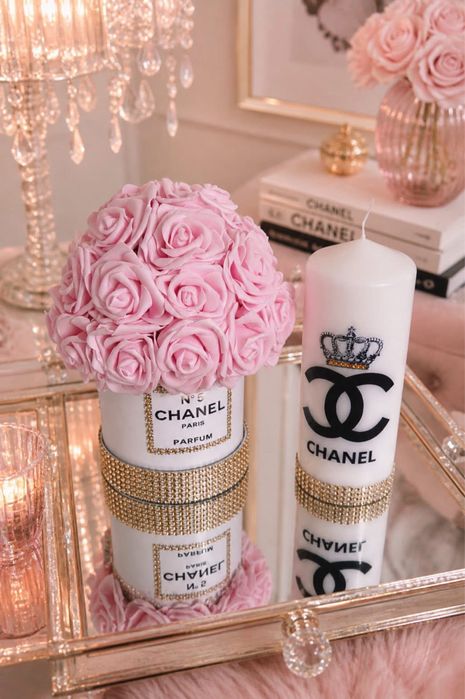 Flower Box z róż piankowych dekoracja glamour Chanel Versace prezent