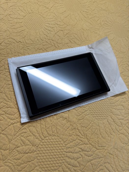 Nintendo Switch Nova (completa, com fatura e garantia de 3 anos)