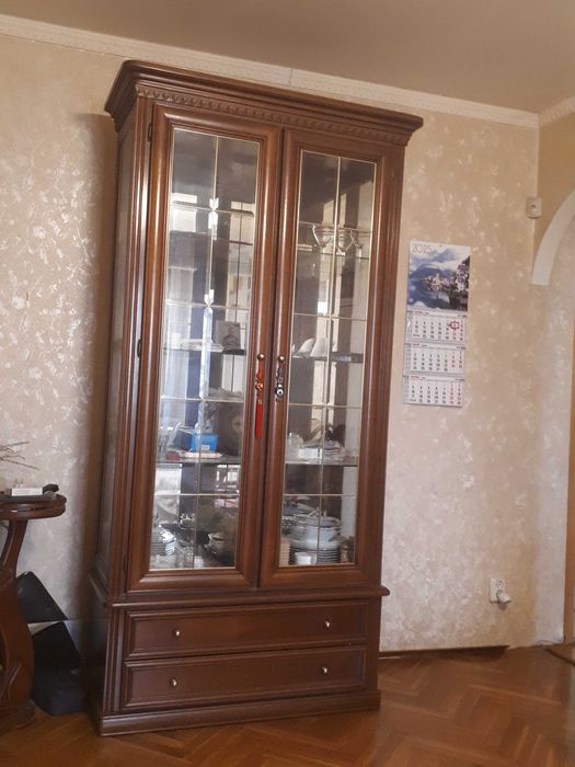 Сервант-витрина Merx