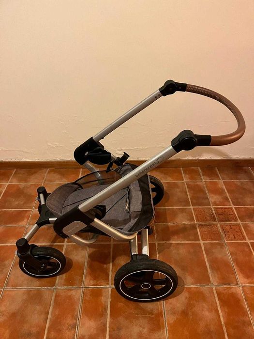 Carrinho de Passeio Bébé Confort Nova - usado