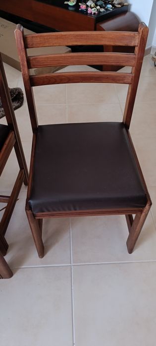 Mesa Jantar e 4 cadeiras