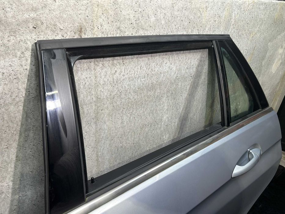 Porta traseira esquerda Mercedes W212 E220 (Ano: 2014)