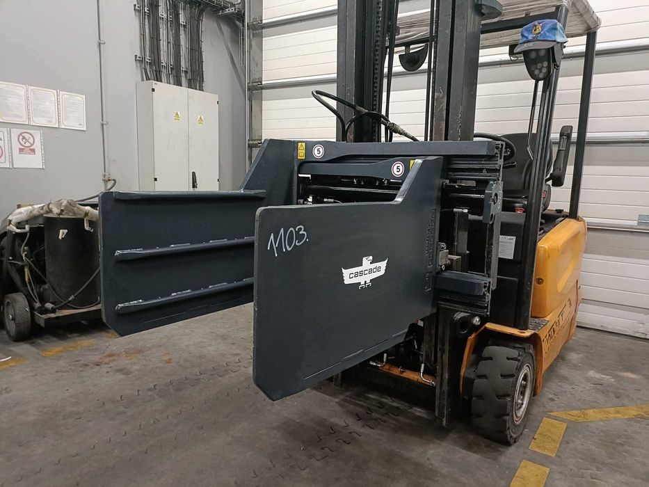 Chwytak  do wózka widłowego Cascade