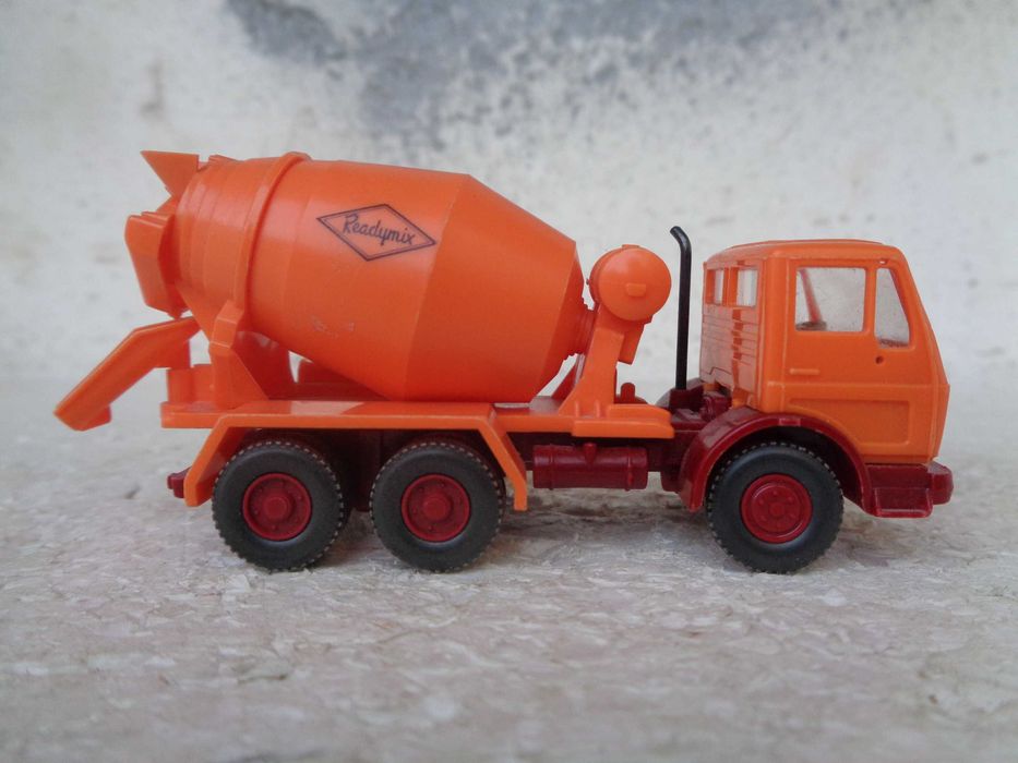 1:87 Wiking Camião de transporte de cimentos