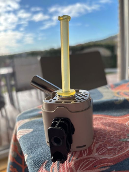 Máquina de Café DELONGHI Nespresso Lattissima One