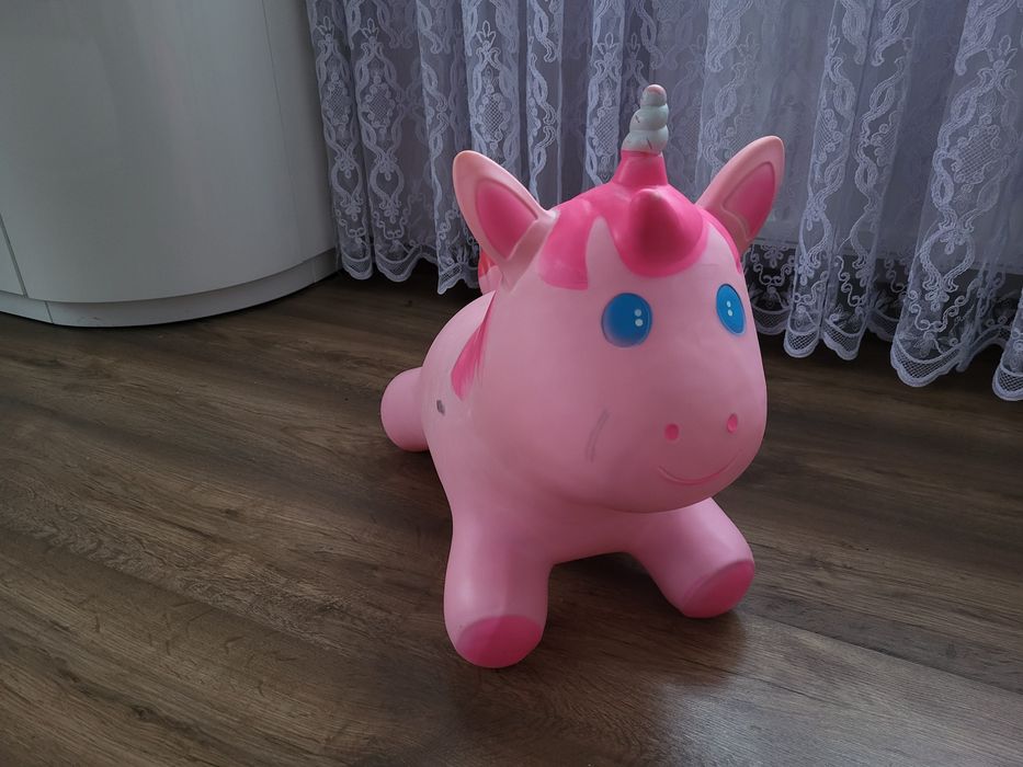 Стрибун, пригун єдиноріг резиновий, надувний