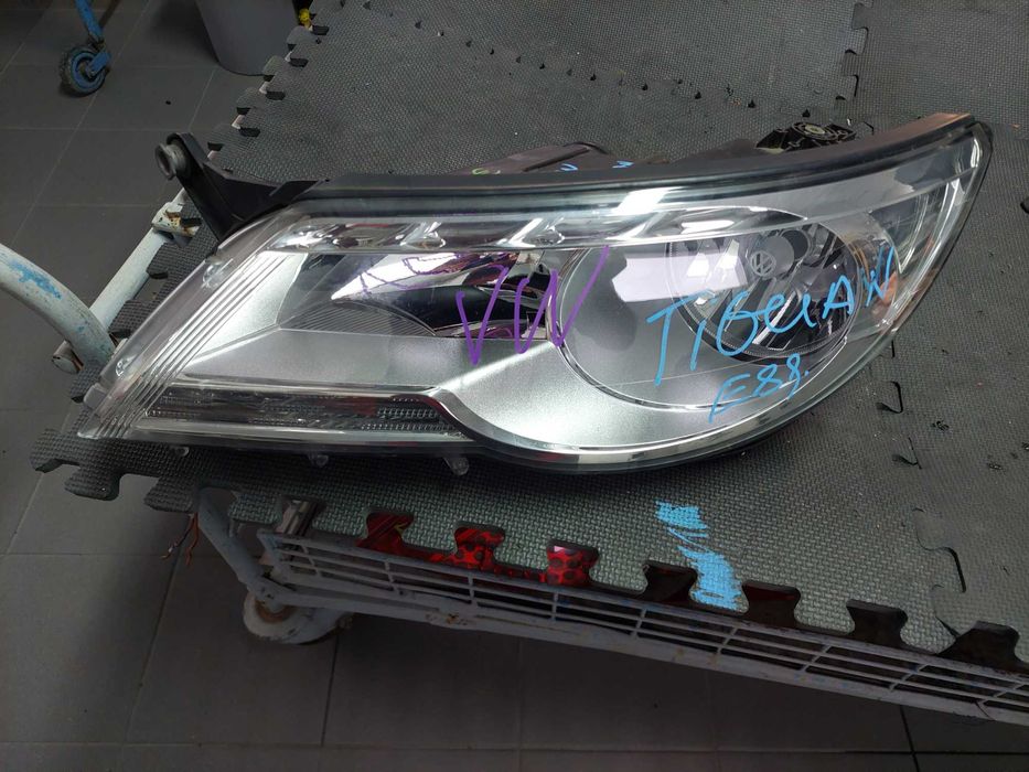 farol esq  vw tiguan