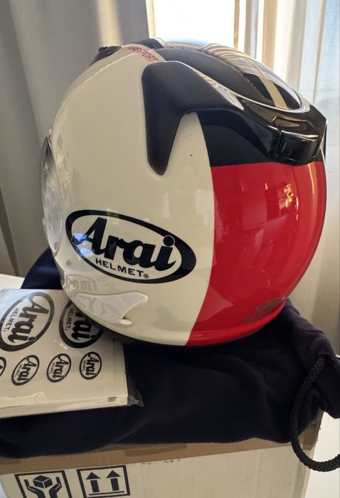 Capacete arai chaser V-tamanho M