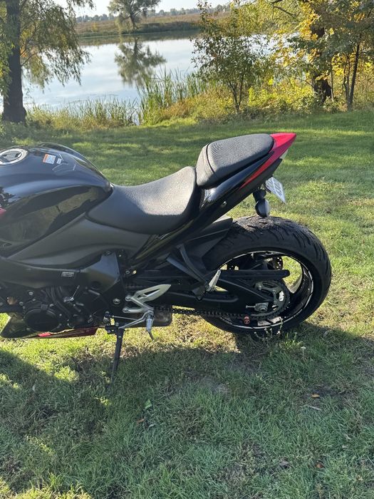 Продам мотоцикл Suzuki gsx s 1000 в супер стані