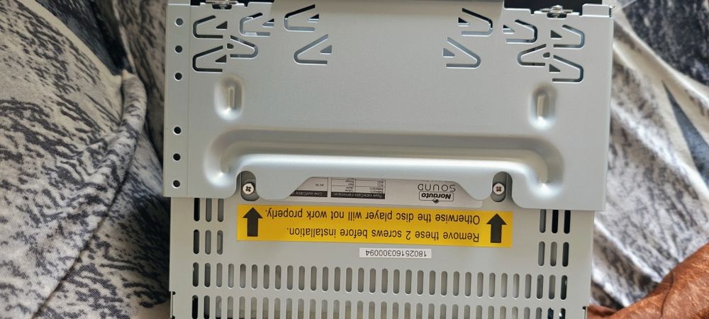 Auto radio Norauto novo