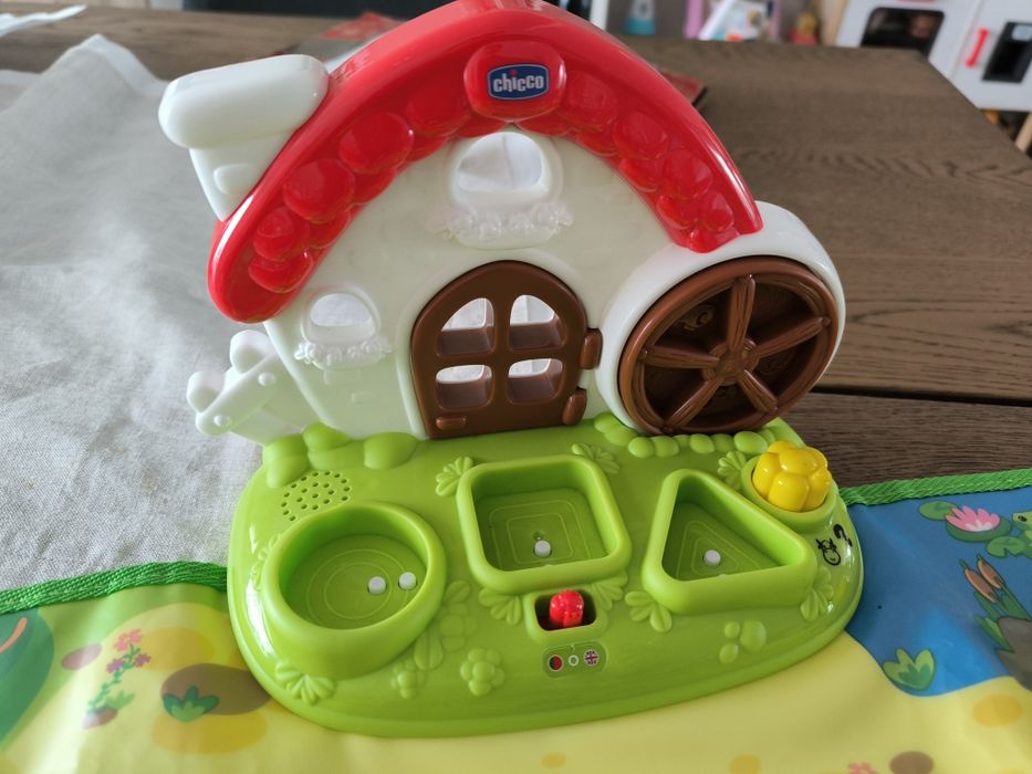 Chicco Tapete Quinta Interativa Bilingue com caixa