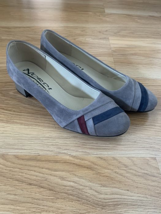 Nowe szare czolenka 38 NORDI