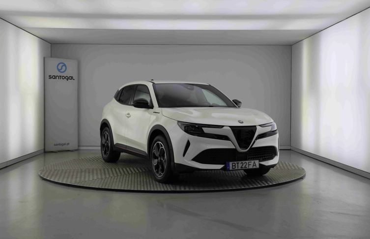 Alfa Romeo Junior 54 kWh Sport Speciale