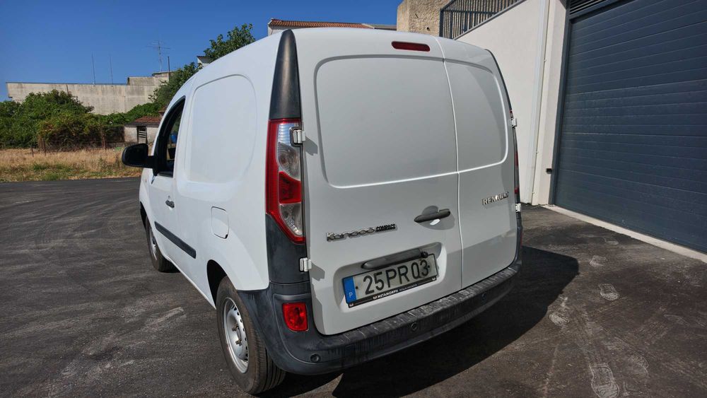 Renault Kangoo Compact 1.5 dCi - IVA Dedutível - Distribuição Feita