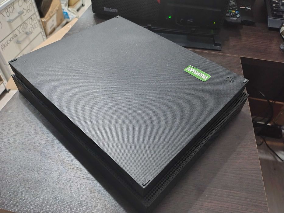 Konsola Xbox One X 1 TB czarny