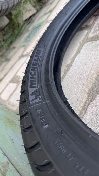 90/90/18 Michelin Pilot