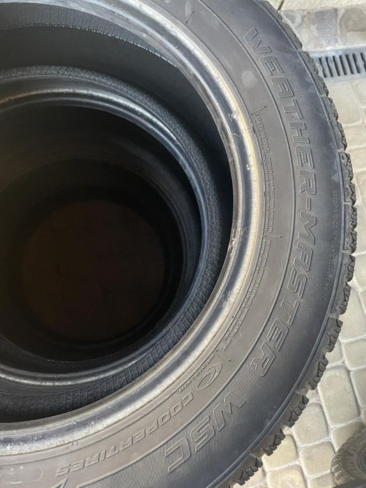 Резина R17 215/65 зима.