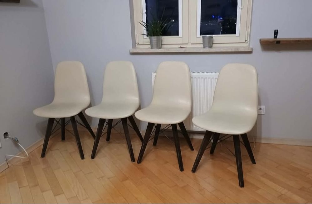 Fotel do toaletki nieuszkodzony