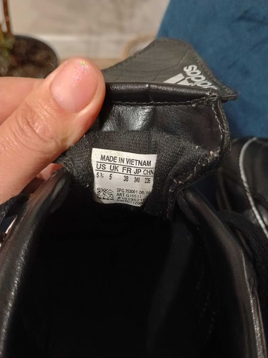 Korki Adidas Puntero 38