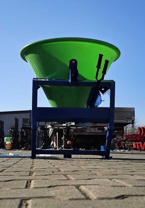 Zbiornik 400L Lejek Rozsiewacz do nawozu Demarol