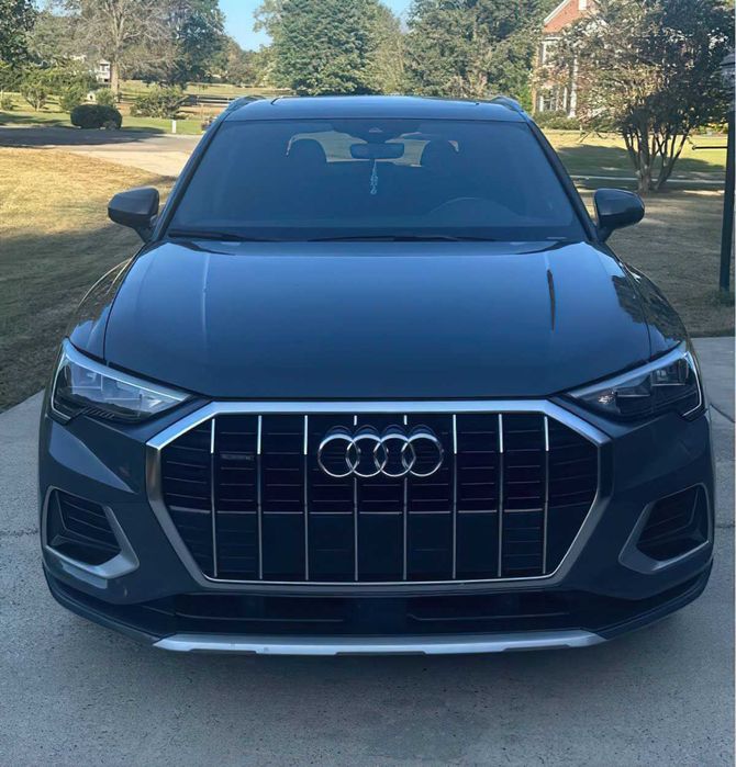 Audi Q3 quattro Premium 40 TFSI      2021