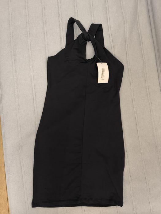 Mała czarna mini sukienka