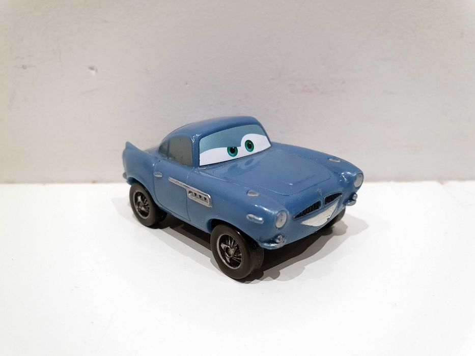 Mattel Disney Pixar Auta Cars Finn McMissile V3018