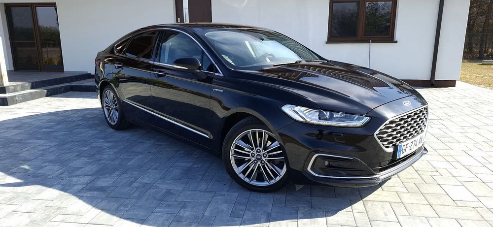 Ford Mondeo Vignale 190 KM. Panorama