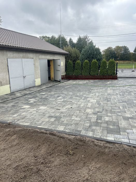 Układanie kostki brukowej