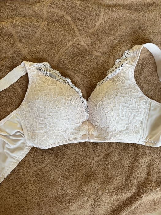 Бюзгалтер, ліфчик  для годування.