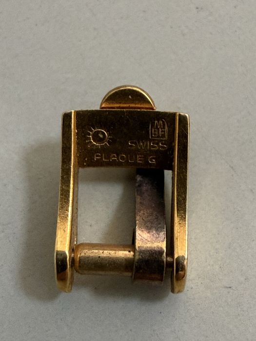 Fivela Omega 7mm em Plaquê Ouro