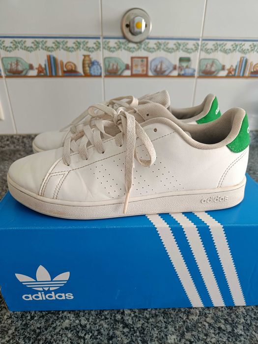 Ténis adidas em bom estado n. 38 2/3 (23,8 cm)