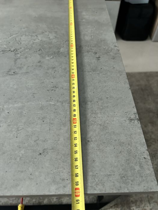 Vendo mesa de centro cinzenta