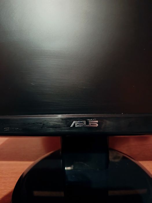 Монітор ASUS в гарному стані