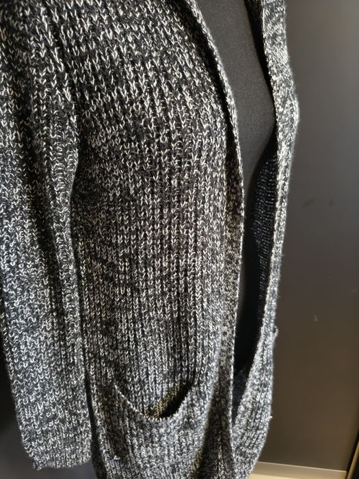 Sweter z kapturem r.40