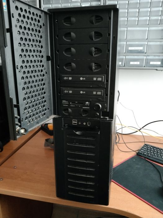 Komputer CPU AMD Ryzen 5 1600, GPU AMD Radeon RX 470 4GB, RAM 16 GB DDR4-2666, MSI X370 SLI PLUS