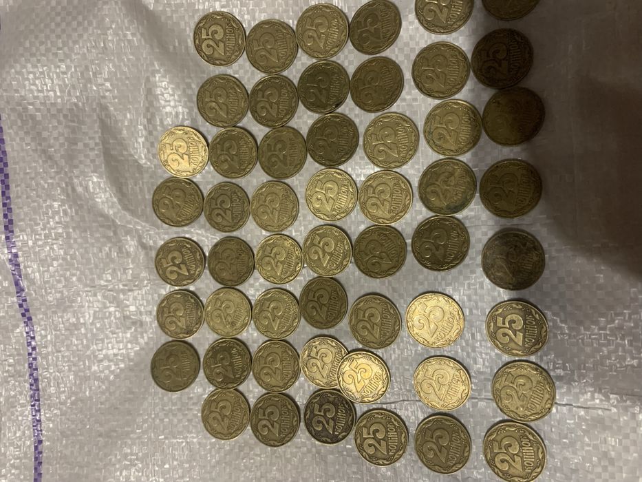 Продам монети 1992 р 25 копійок